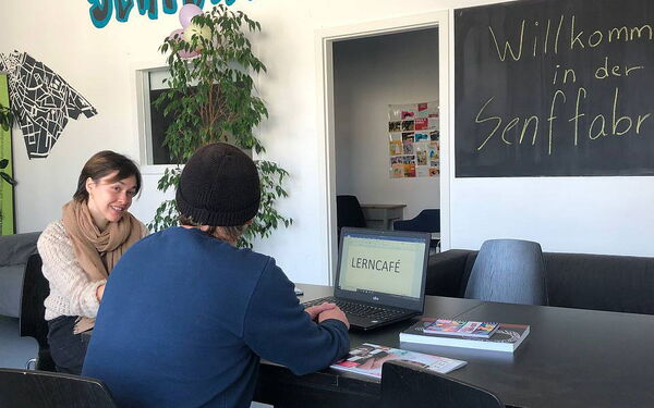 Hausaufgabenunterstützung im Lerncafé der Senffabrik