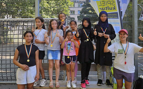 Die Sieger der Fußball-WM im Lorenz-Bayer-Park stehen fest.