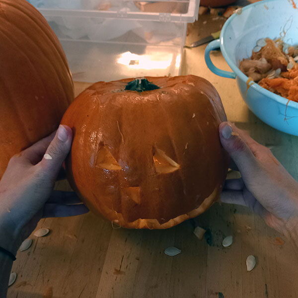 Vorbereitungen für den Halloween-Abend