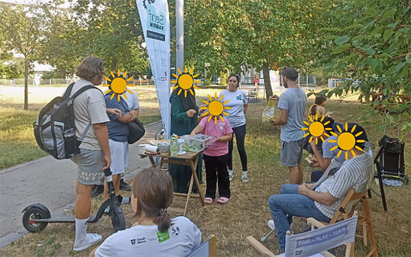 Picknick im Hyblerpark mit Kindern und Jugendlichen.