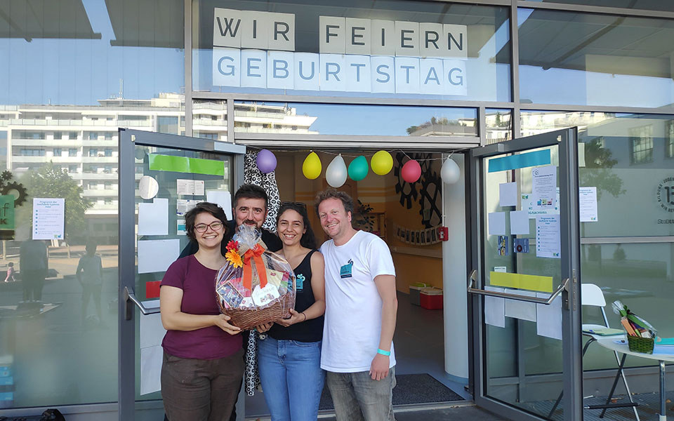 Auch Geschenke wurden überreicht Auch Geschenke wurden überreicht