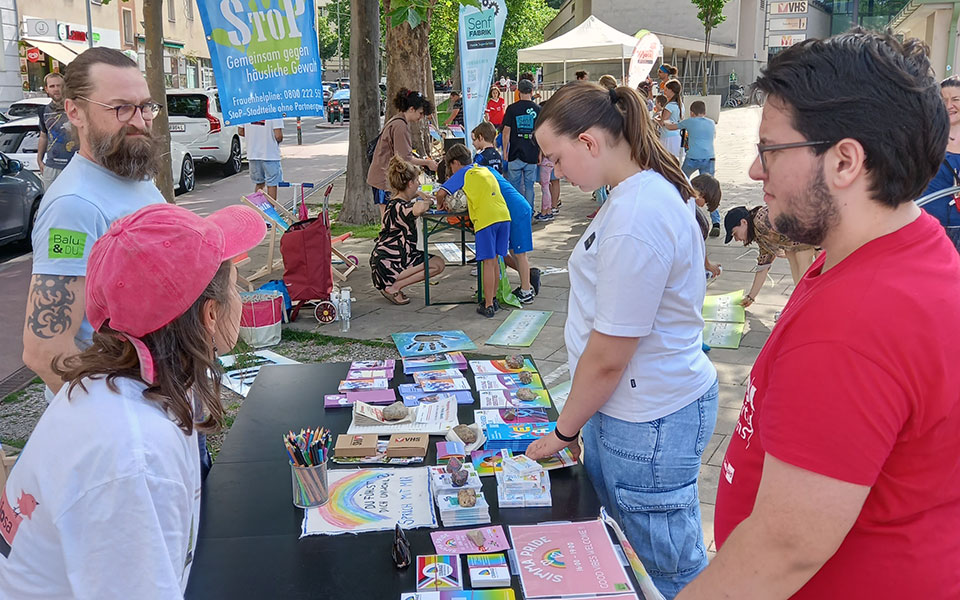 Infostand vom FPT11 bei der Simma Pride Infostand vom FPT11 bei der Simma Pride